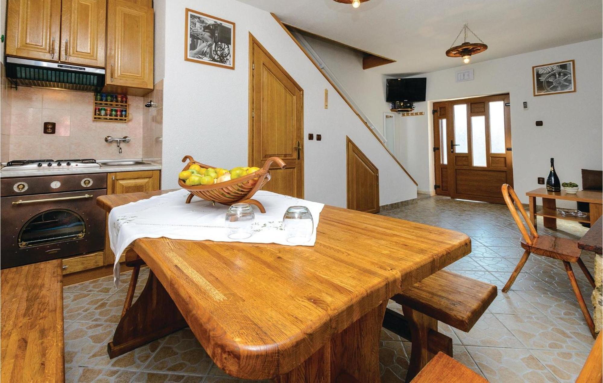 1 Bedroom Gorgeous Home In Slivno كليك المظهر الخارجي الصورة